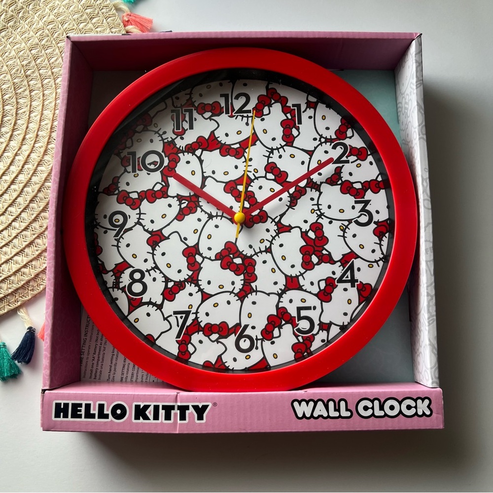Hello Kitty Wall Clock NEW In Box